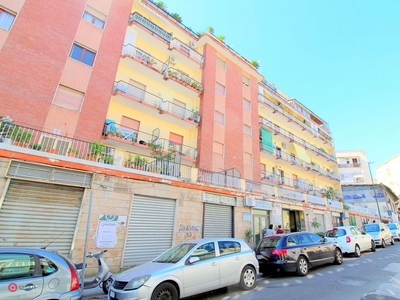 Appartamento in Vendita in Via Michele Guadagno a Napoli