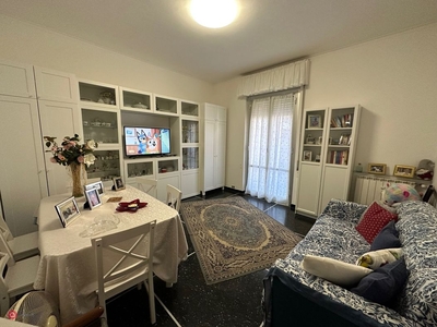 Appartamento in Vendita in Via Stefanina Moro 61 a Genova