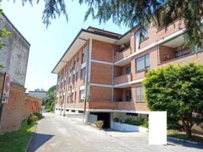 Appartamento in Via E. Curiel, Rovigo, 10 locali, garage, 239 m²