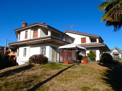 Casa Bi/Trifamiliare in Vendita in Via Antonio Carle 40 a Cuneo