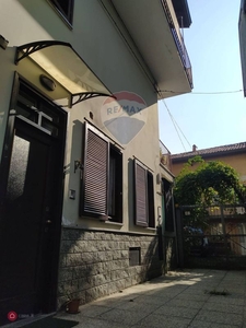 Casa Bi/Trifamiliare in Vendita in Viale Beato Quagliotti 49 a Galliate