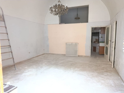 Casa indipendente di 2 vani /40 mq a Andria (zona CENTRO)