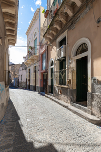 Casa indipendente ristrutturata in via lettighieri 53, Acireale