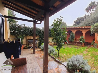 Casa semi indipendente in vendita a Capannori Lucca Santandrea Di Compito