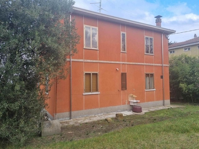 Casa singola in vendita a Agazzano Piacenza