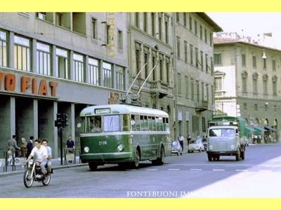 COMMERCIALE - PIAZZA PITTI-PONTE VECCHIO-COSTA SAN GIORGIO