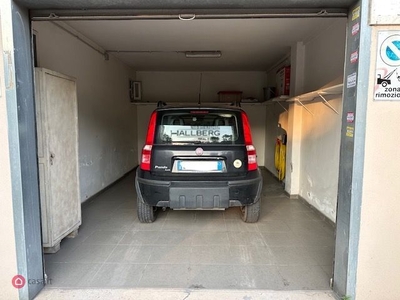 Garage/Posto auto in Vendita in Via Nerola a Roma
