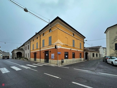 Negozio/Locale commerciale in Vendita in Via Garibaldi 47 a Volongo