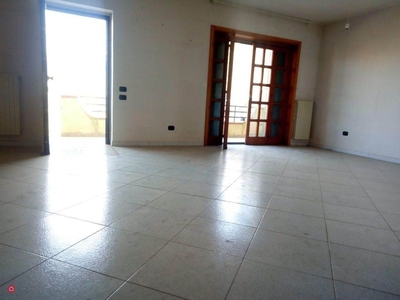 Quadrilocale a Baronissi, 3 bagni, 260 m², riscaldamento autonomo