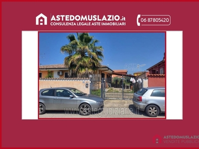 Quadrilocale in Via Solferino, Ardea, 1 bagno, giardino privato, 55 m²