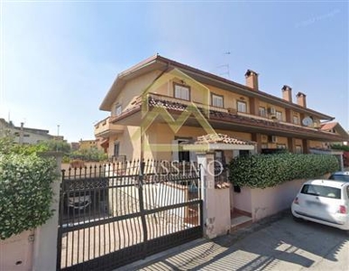 Semindipendente - Villa a schiera a Guidonia Montecelio