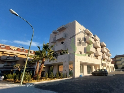 Trilocale con terrazzo, San Benedetto del Tronto residenziale sud (sopra la ss16)