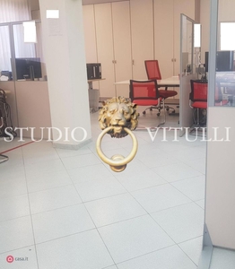 Ufficio in Vendita in Via Amendola 110 a Bari
