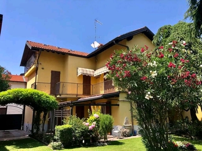 Villa in vendita a Melzo