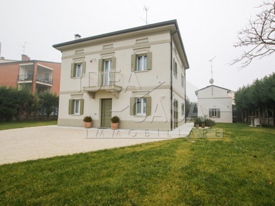 Villa nuova a San Felice sul Panaro - Villa ristrutturata San Felice sul Panaro