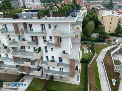 Appartamento arredato con terrazzo Lecco