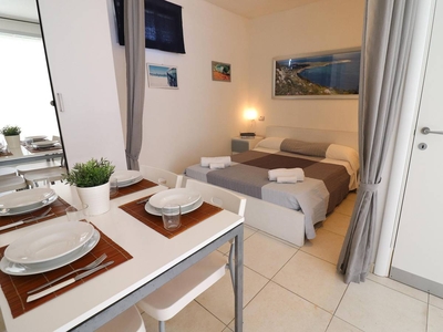 Appartamento 'Casa Vacanza Lu Mare' con Giardino & Wi-Fi