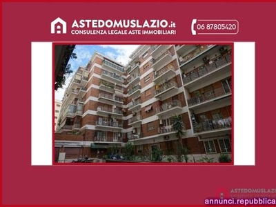 Appartamento ubicato a Roma in via