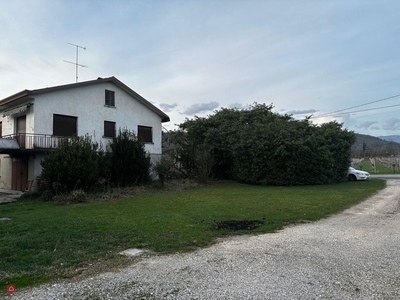Casa indipendente in Vendita in S. Tiziano 11 a Farra di Soligo