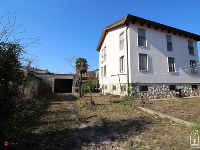 Casa indipendente in Vendita in Via G. Bevilacqua 35 -13 a Schio