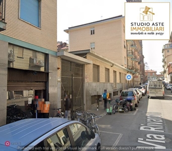 Negozio/Locale commerciale in Vendita in Via Rivarolo 8 a Torino