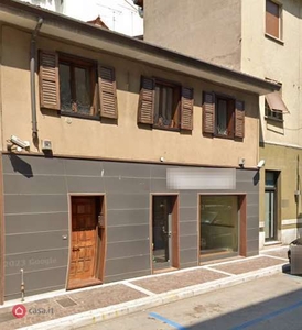 Negozio/Locale commerciale in Vendita in Via Fratelli Rosselli a Monfalcone