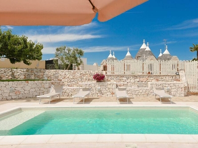 Pet-friendly Villa Trulli Colebè con Piscina with Pool, Wi-Fi, Garden & Terrace