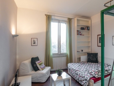 Pratico appartamento con 1 camera da letto in affitto a Fiera Milano