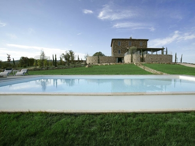 Private villa with swimming pool in Lazio