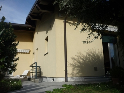 Villa a schiera in Via A. Pozzi, 18, Valmadrera (LC)