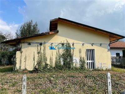 Villa in buono stato di 100 mq. a Poveromo