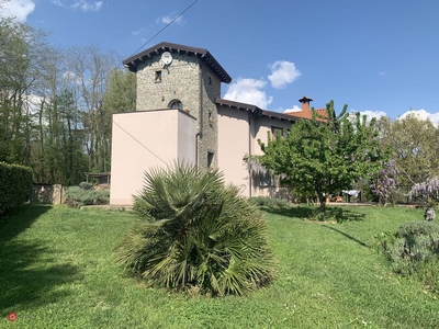 Villa in Vendita in Via San Rocco a Licciana Nardi
