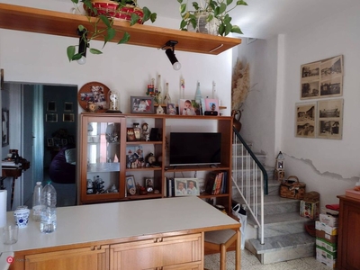 Villa in Vendita in Via Edmondo de Amicis Arena Metato 54 a San Giuliano Terme