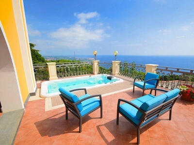 Villa La Timpa con jacuzzi privata e meravigliosa vista dell'Etna e del mare