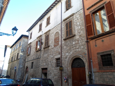 Appartamento con terrazzo, Ascoli Piceno centralissima (antico incasato medievale)