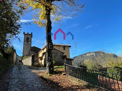 Casa indipendente da ristrutturare, Borgo a Mozzano san romano