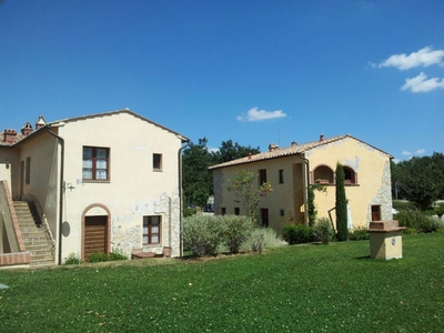 Casa indipendente in vendita a Gambassi Terme