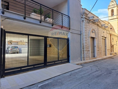 Garage in vendita a Bari via Santissimo Rosario, 5