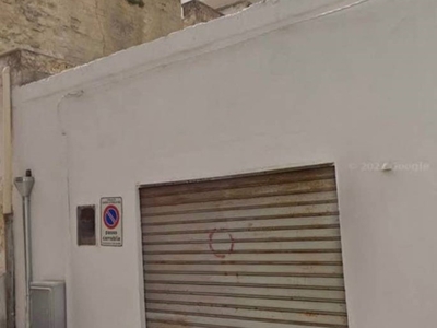 Garage in vendita a Canosa di Puglia via Giuseppe Parini, 19