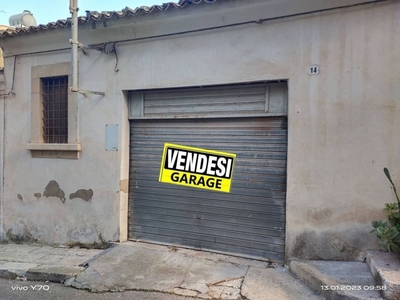 Garage in vendita a Comiso via Vittorio Alfieri, 14