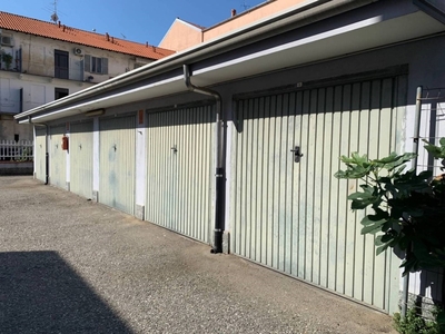 Garage in vendita a Novara via Giuseppe Galvagna, 4