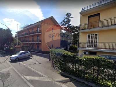 Garage in vendita a Sant'Agata li Battiati via Barriera Del Bosco, 10