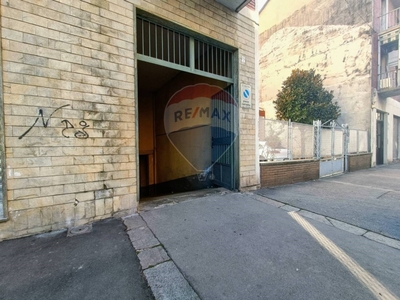 Garage in vendita a Torino via Duino, 190
