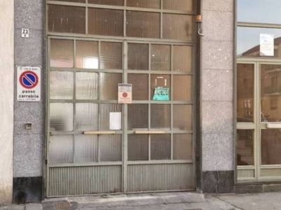 Garage in vendita a Torino via Giuseppe Sirtori, 23A