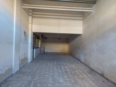 Garage in vendita a Trani piazza Dottor Alfredo Albanese, 14