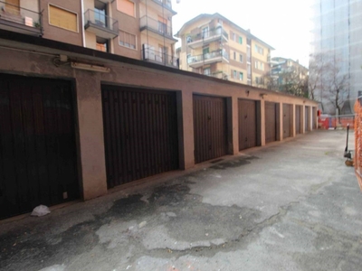 Garage in vendita a Trezzano sul Naviglio via Giovanni Pascoli, 30