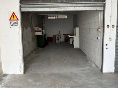 Garage in vendita a Triggiano viale Antonio Gramsci, 31