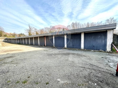 Garage in vendita a Viverone viale Lido Maggiore, 19