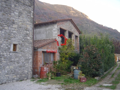 Rustico da ristrutturare, Borgo a Mozzano diecimo