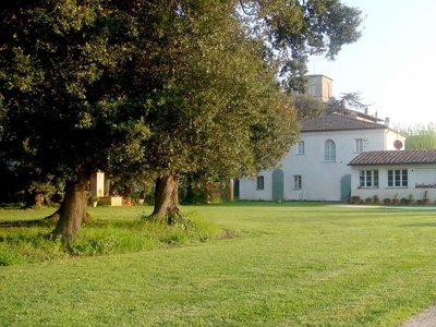 Villa con giardino, Cascina san prospero navacchio